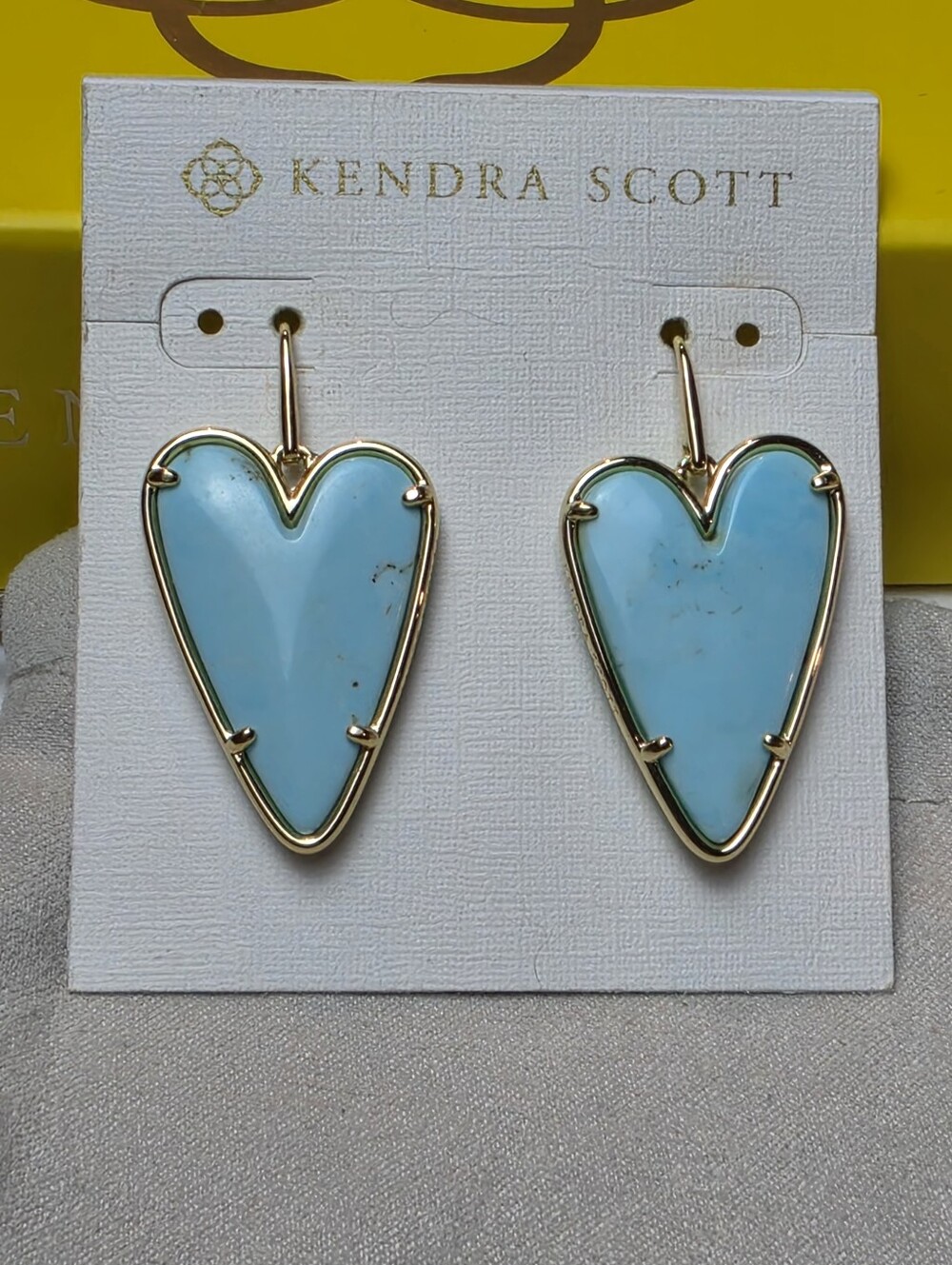 Kendra Scott Ansley Drop Earring in Light Blue Turquoise Magnesite New - Picture 2 of 8